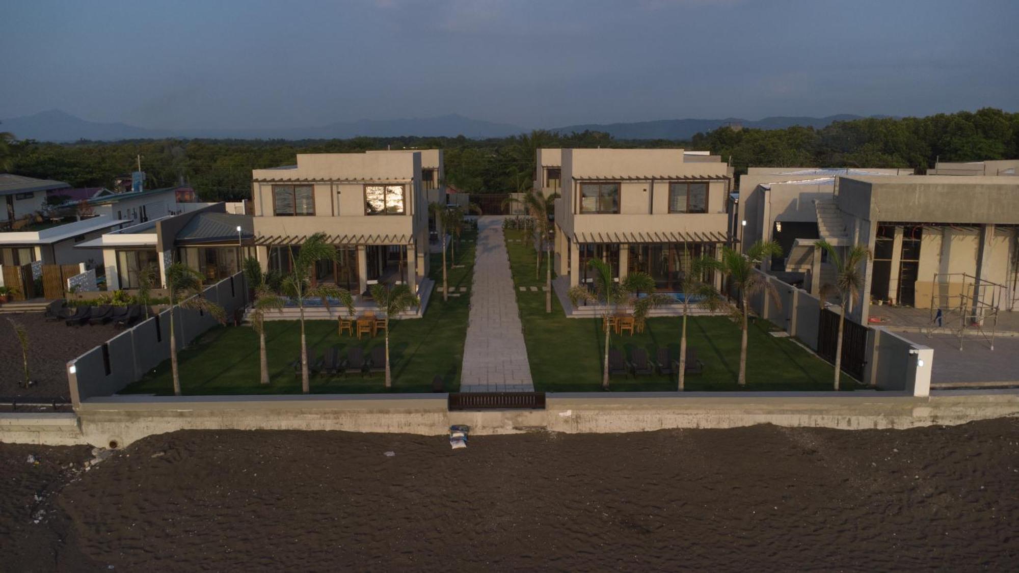 Araya Beach Casas Hotel Batangas Exterior photo